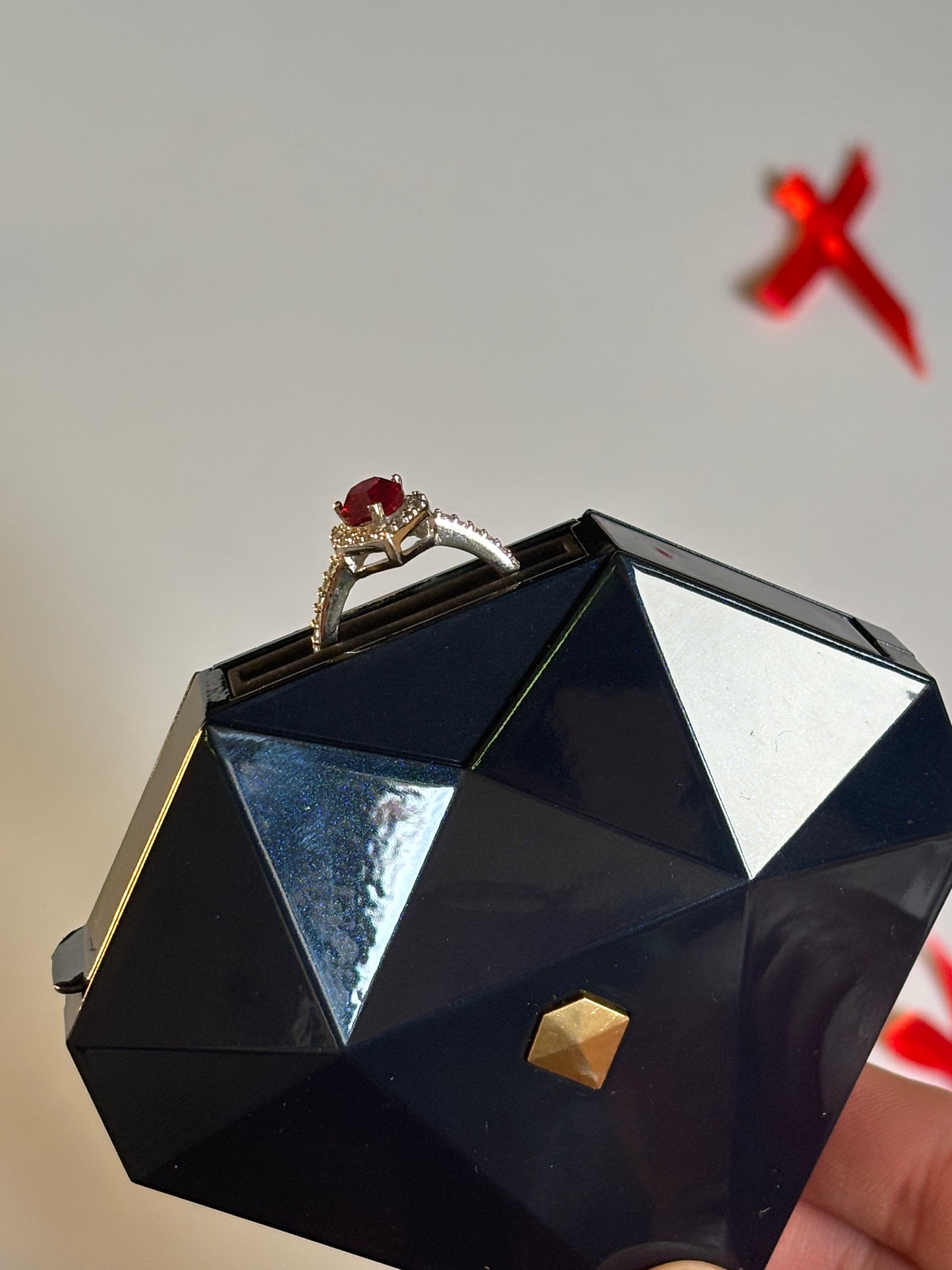 The Heart Reveal – One Press, One Perfect Surprise